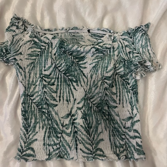 Off The Shoulder Top - Picture 3 of 4